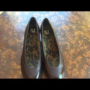 FLY LONDON Ladies Brown Shoes NWOB size 40/9-9:5